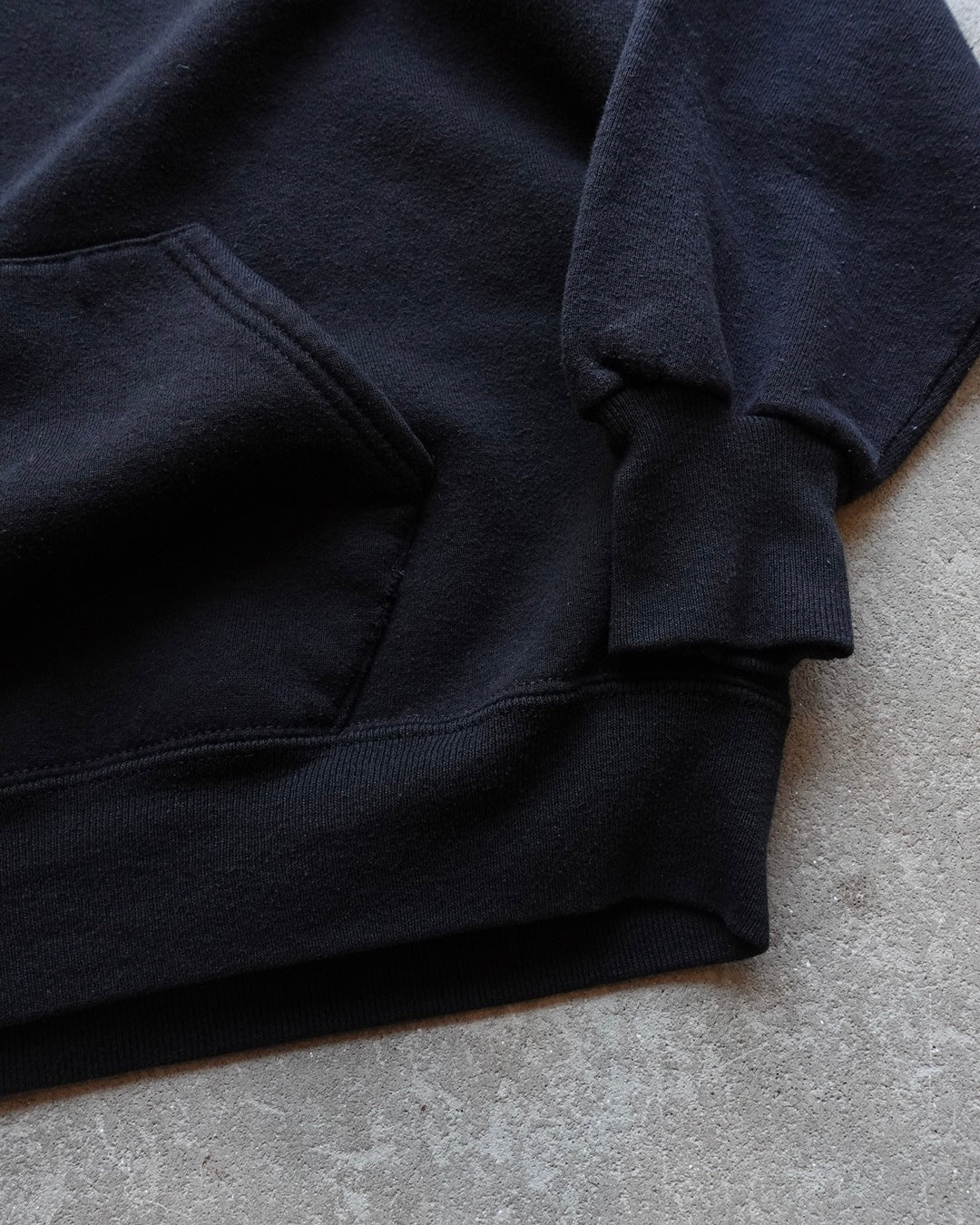 90s Russell Athletic Plain Hoodie Black / Made in USA