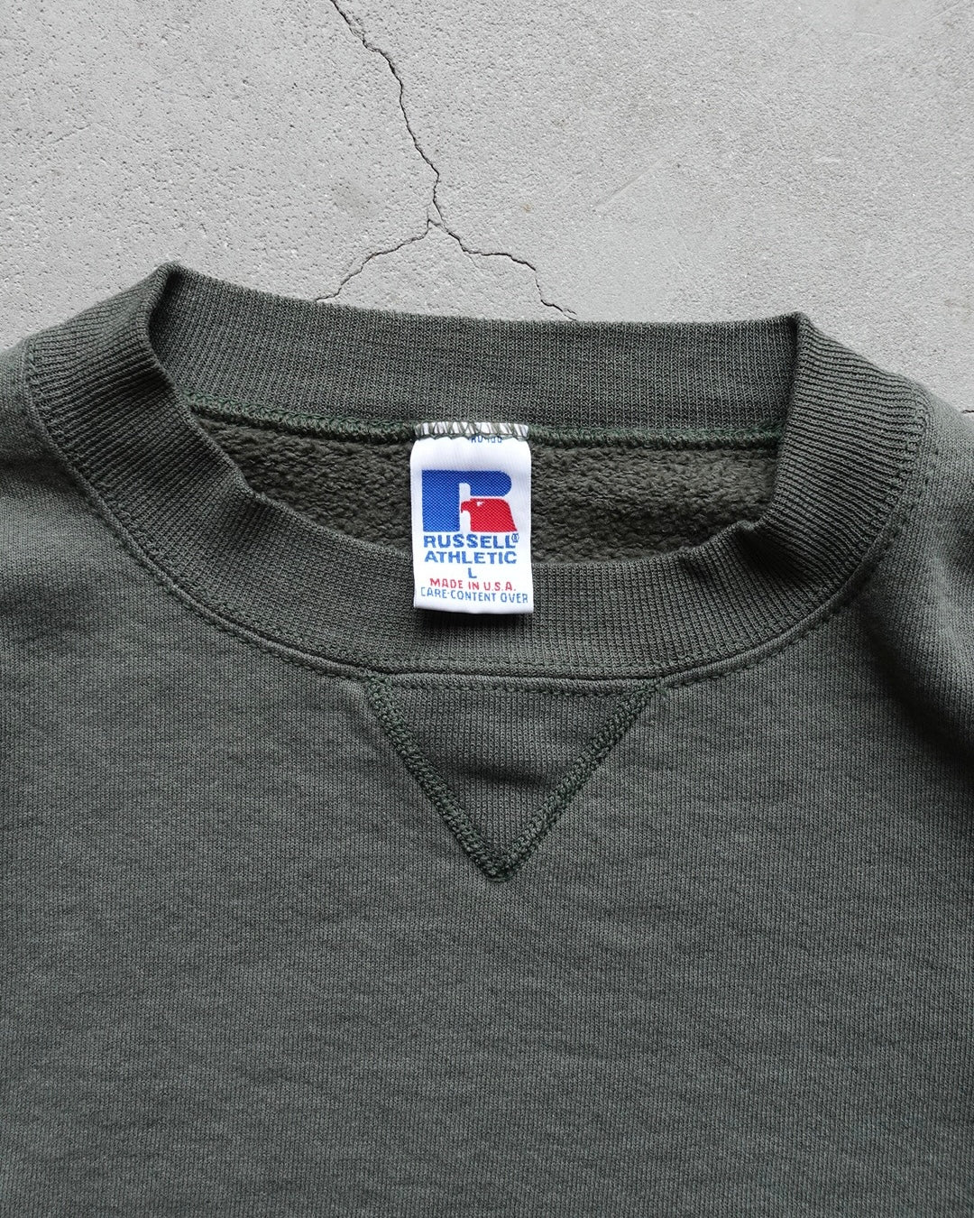 90s Russell Athletic Sweatshirt / Made in USA