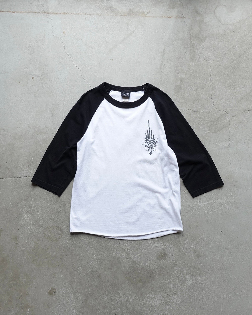 00s Independent Truck Co. Raglan Baseball T-Shirt