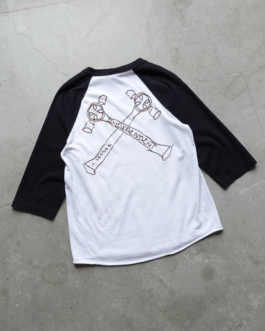00s Independent Truck Co. Raglan Baseball T-Shirt