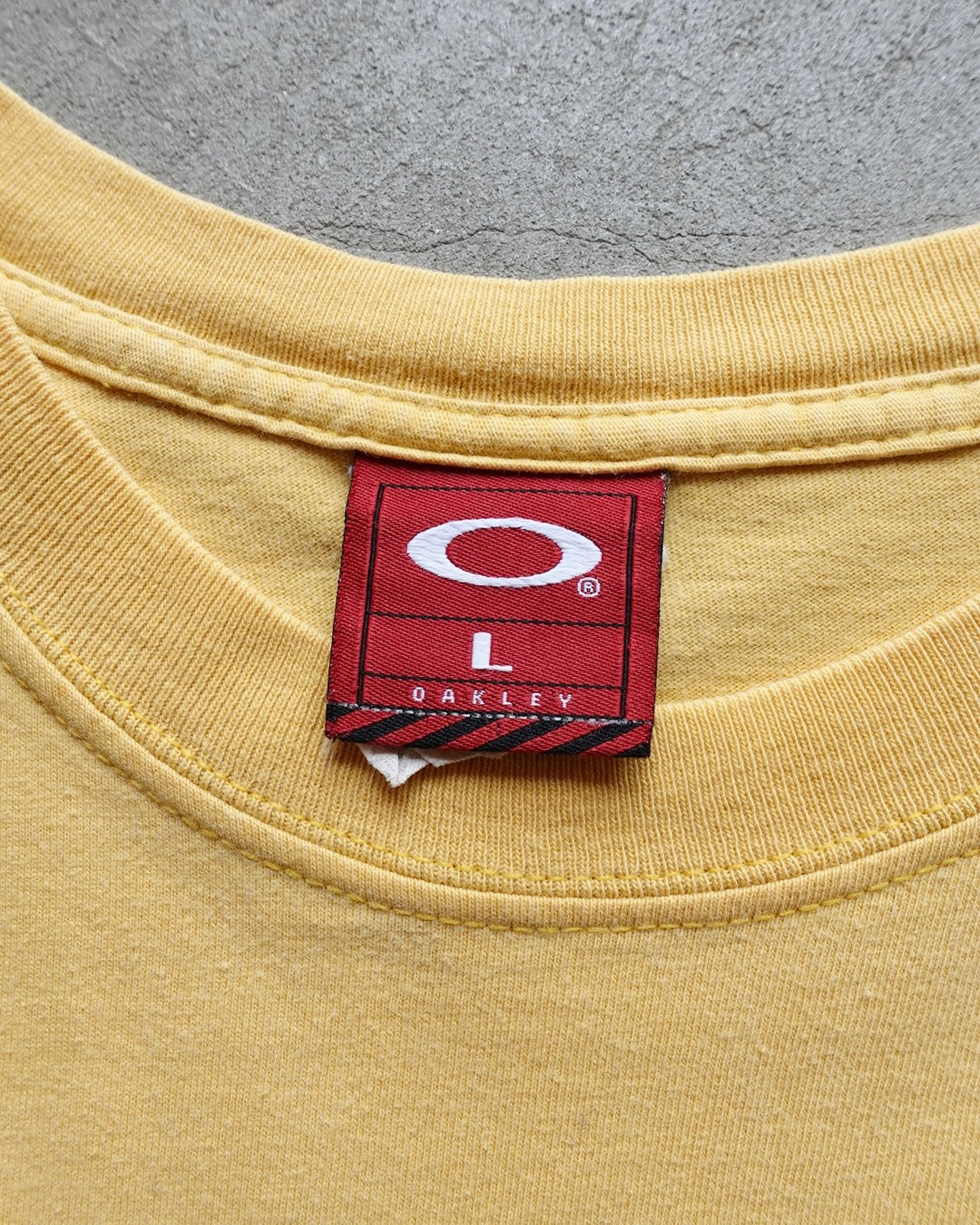00s Oakley Dragon Crack Graphic T-Shirt