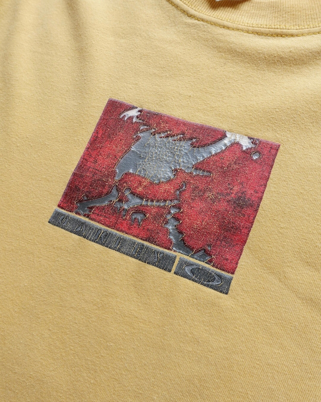 00s Oakley Dragon Crack Graphic T-Shirt