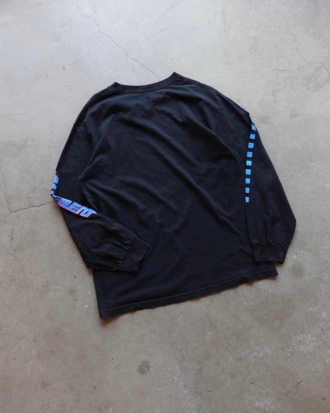 Basement Neon Car L/S Tee Black Checker Sleeve