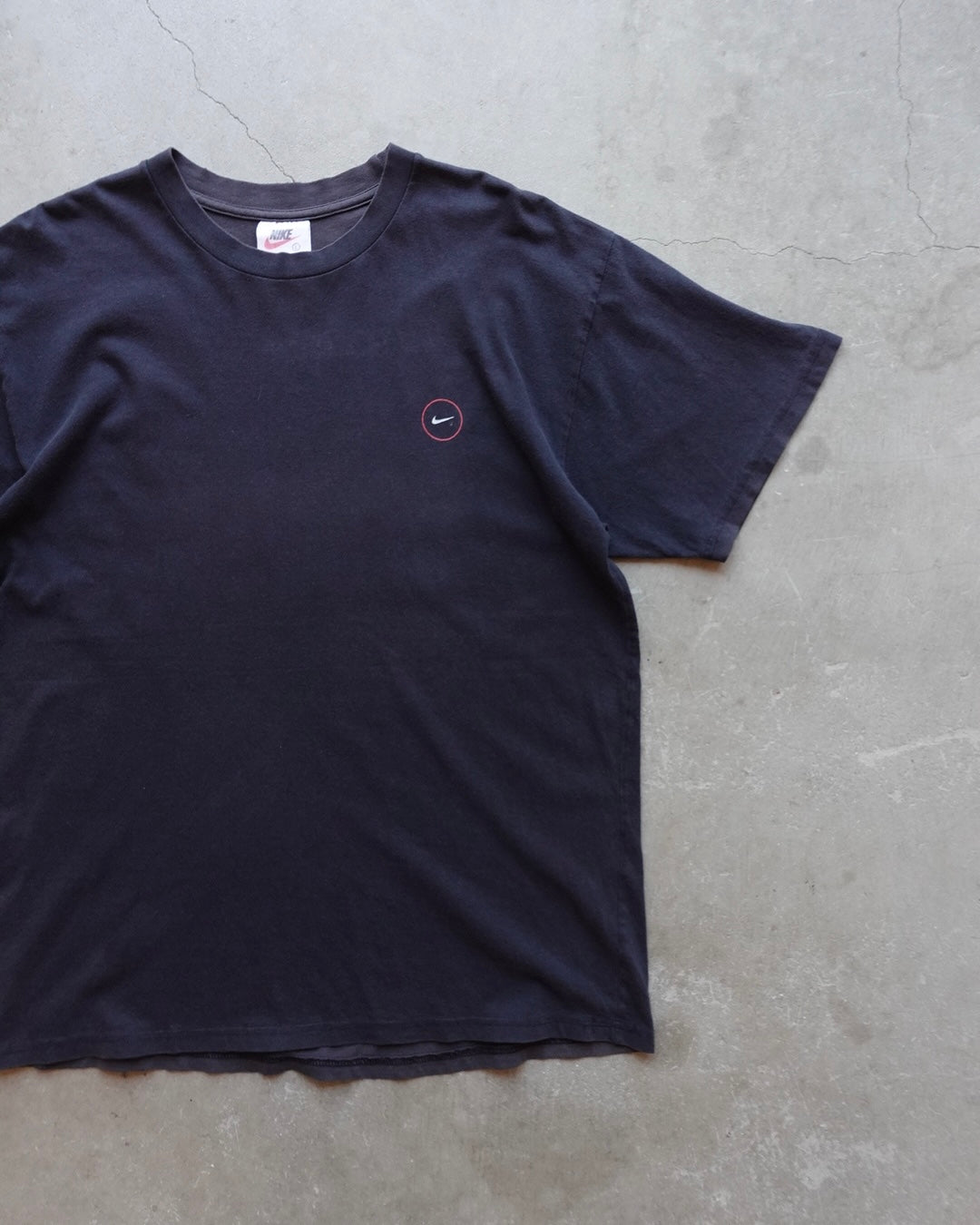 90s Nike Circle Swoosh Tee Back Graphic