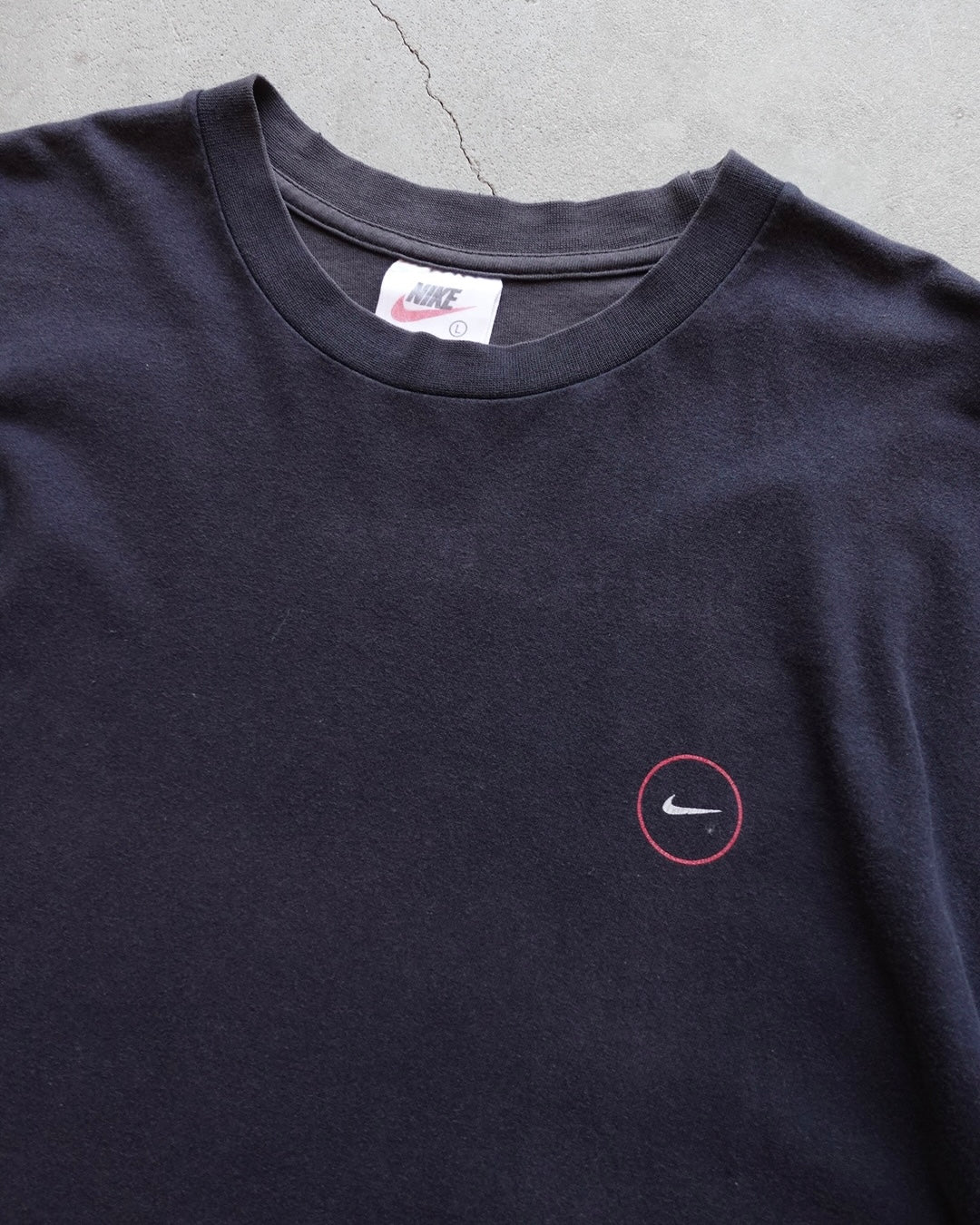 90s Nike Circle Swoosh Tee Back Graphic