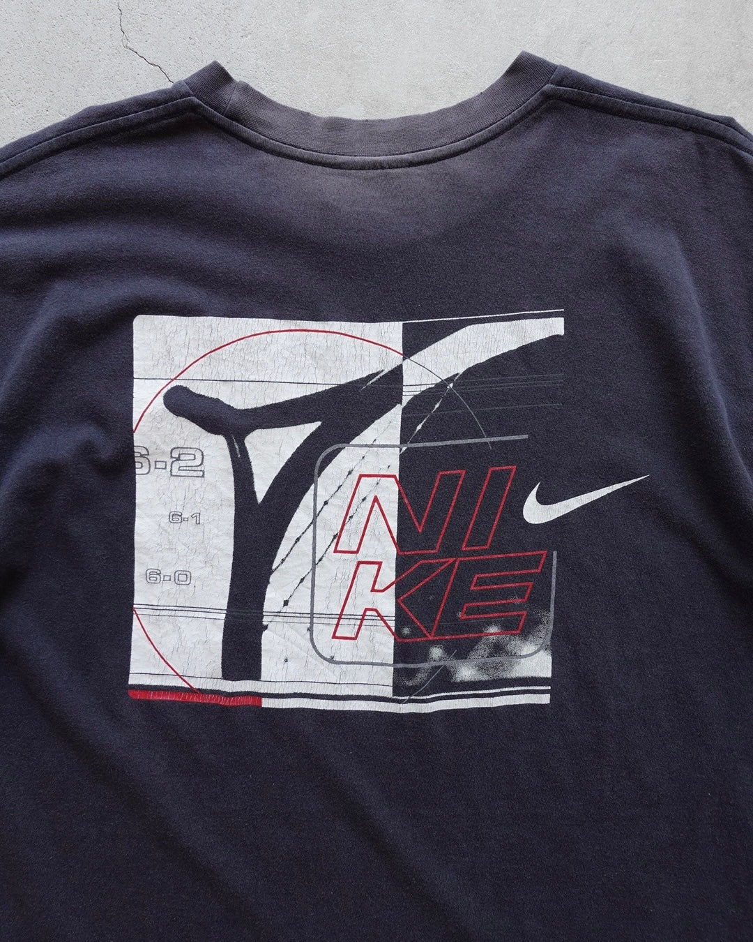 90s Nike Circle Swoosh Tee Back Graphic