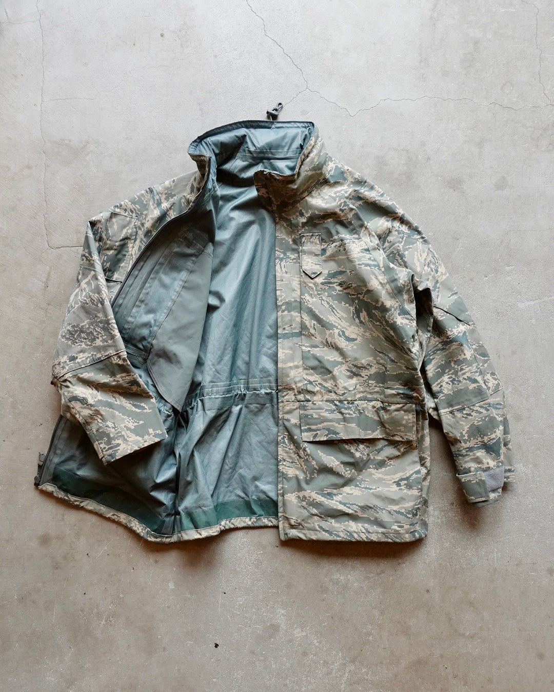 00s U.S. Air Force APECS ABU Digital Tiger Camo GORE-TEX Jacket