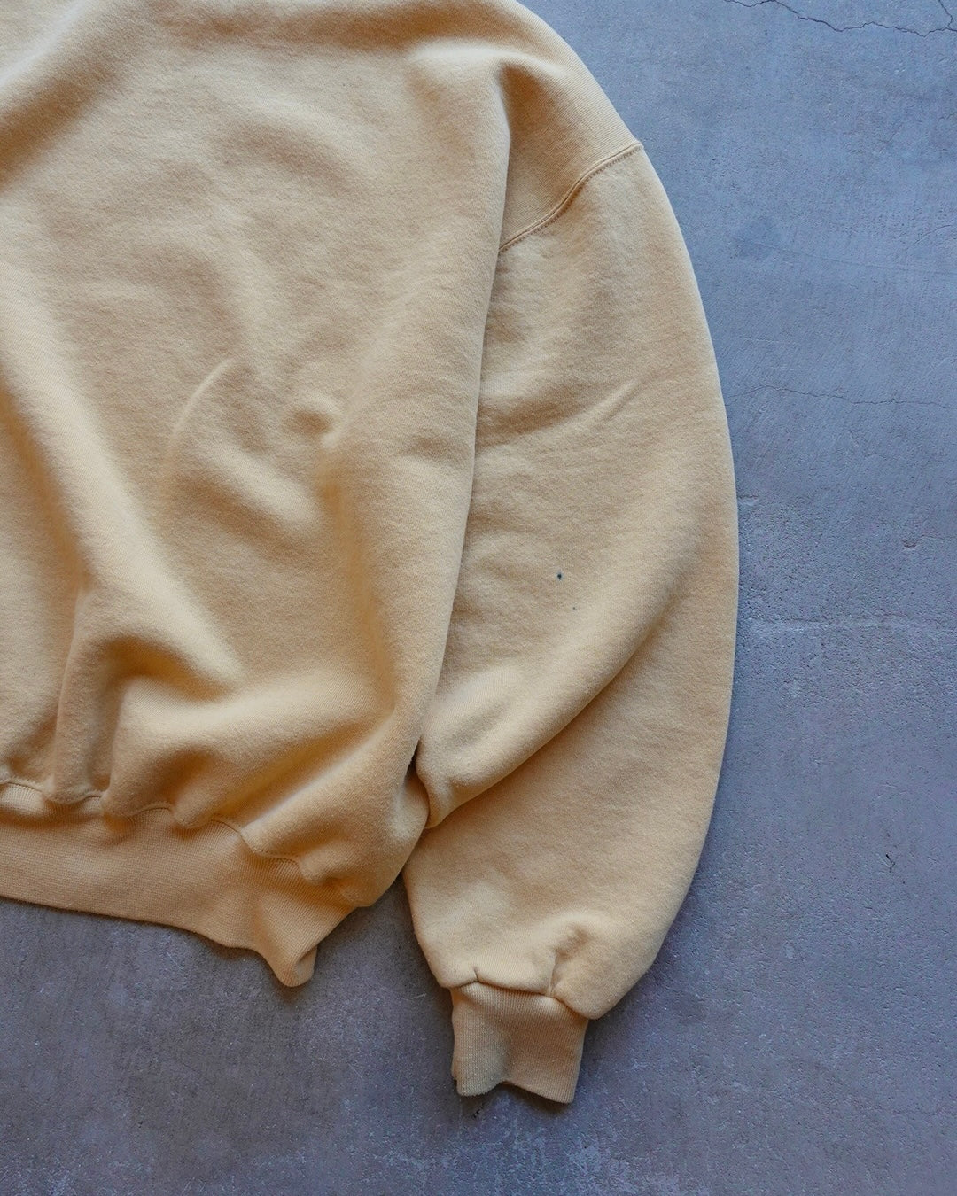 90s Russell Athletic Crewneck Sweat - Pale Yellow