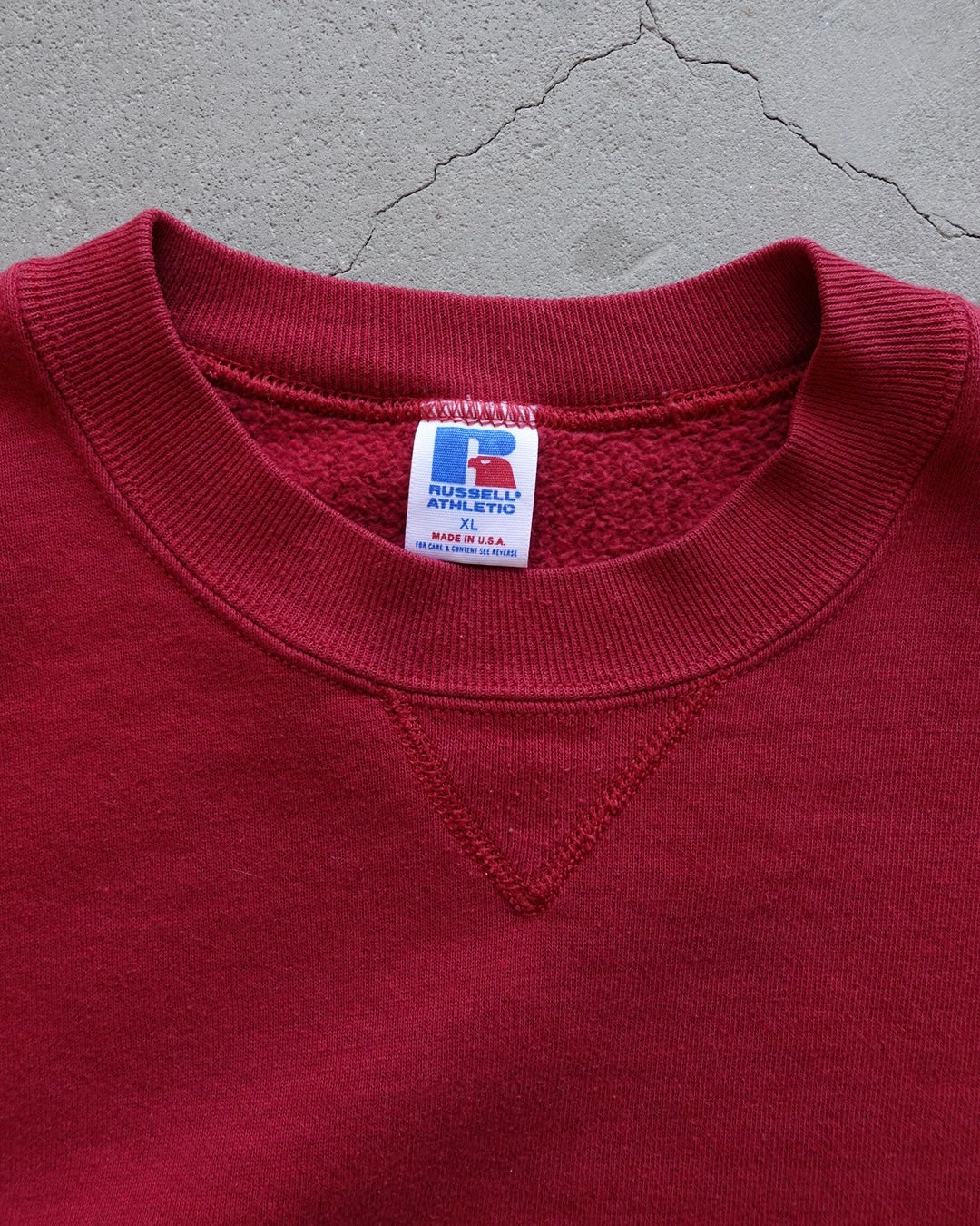 90s Russell Athletic Crewneck Sweat - Wine Red