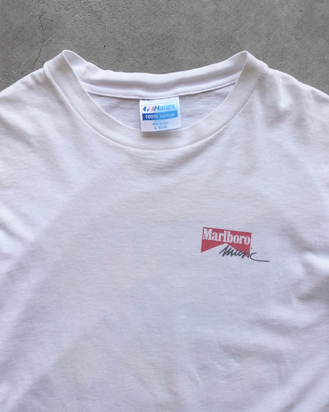 90s Marlboro T-Shirt / Made in USA