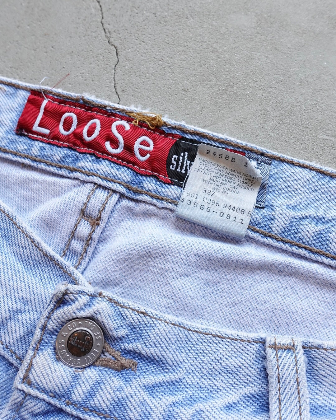 90s Levi's SilverTab "Loose" / Made in USA