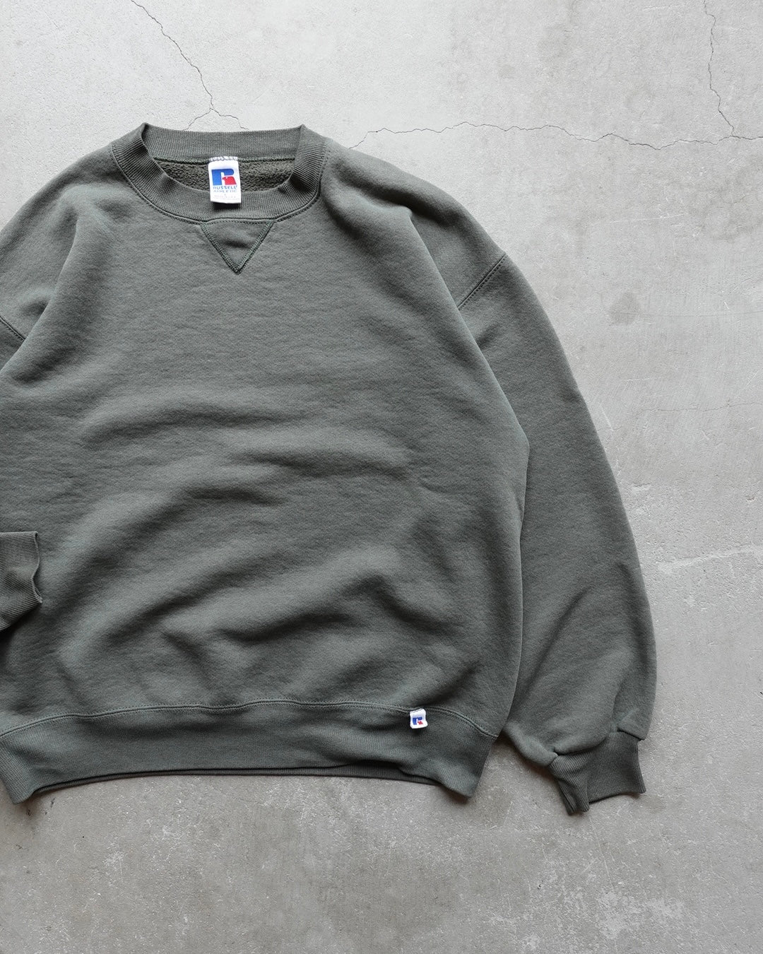90s Russell Athletic Sweatshirt / Made in USA